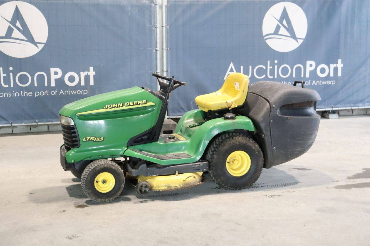 John Deere LTR155 Petrol Riding Mower