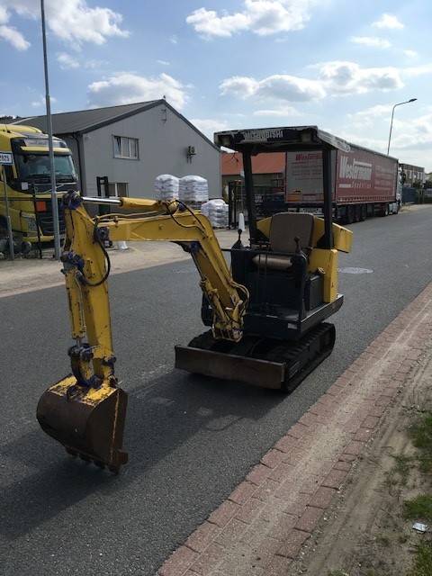 Mitsubishi MM15 mini excavator
