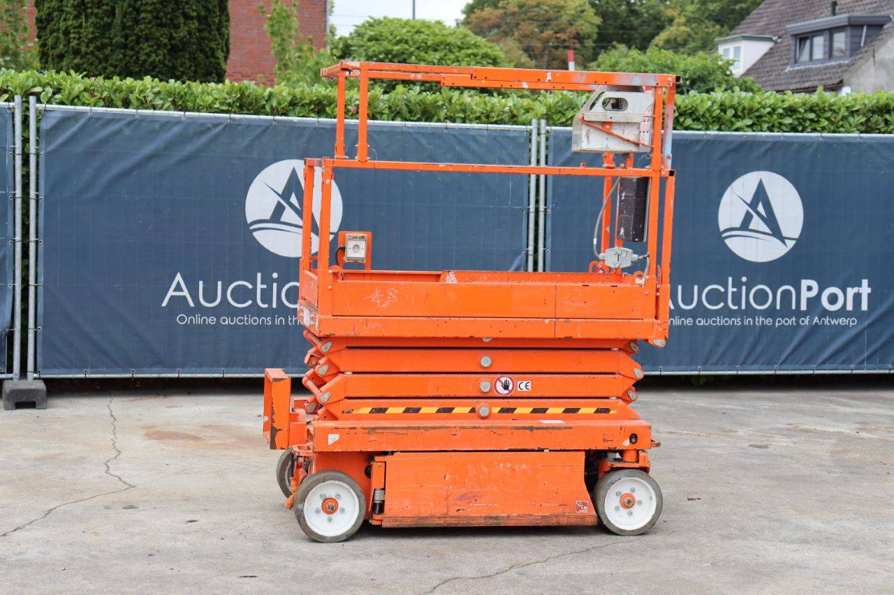 Scissor lift SkyJack SJIII 3219 Electric 7.8m 2016