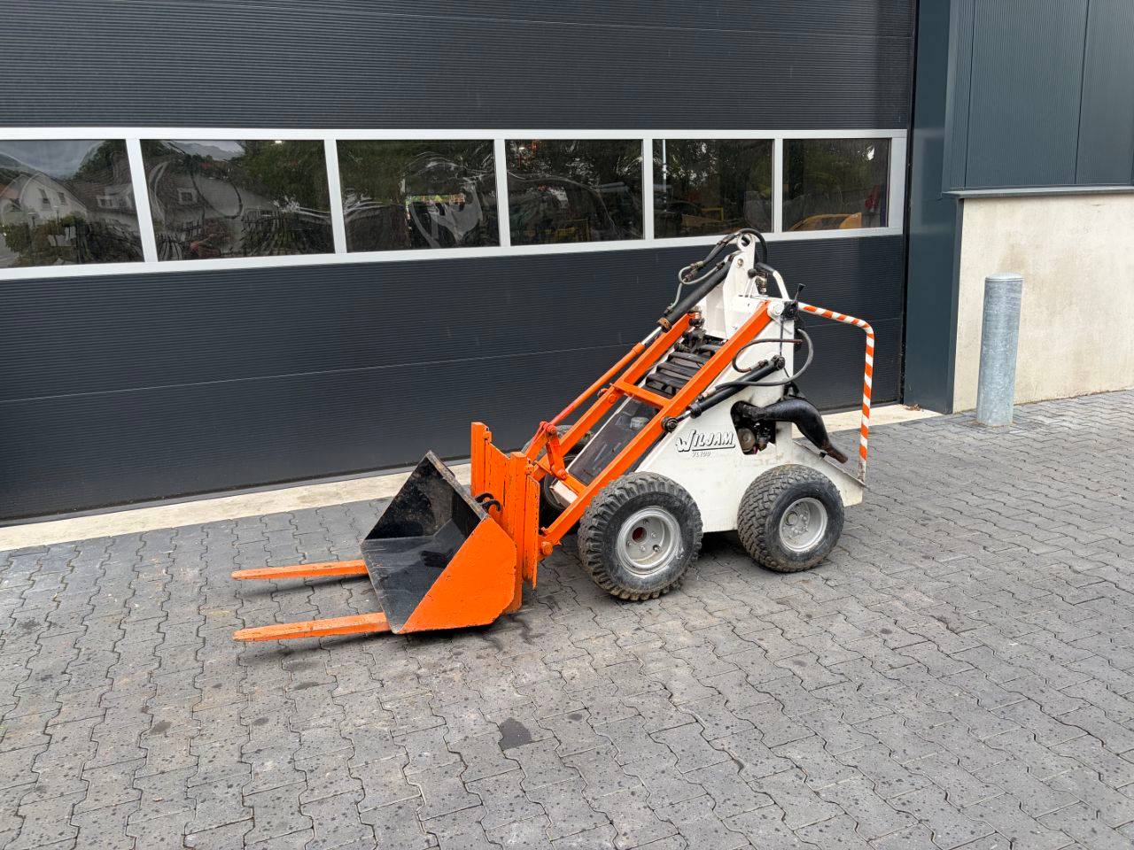 Wiljam VL100 Petrol Skid Steer Loader