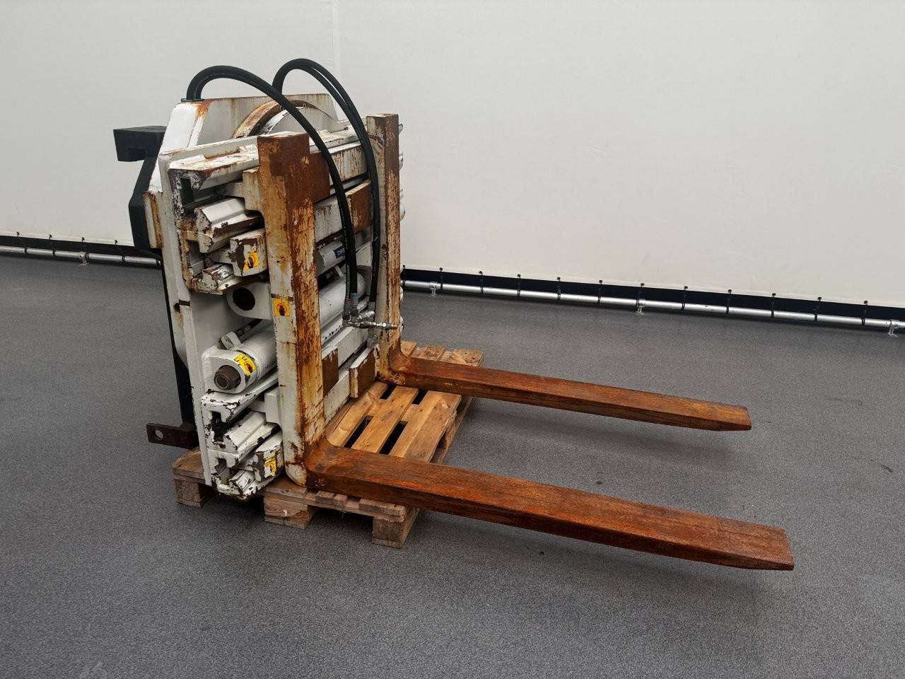 Rotating fork clamp Cascade UFS480-9002 8000kg 