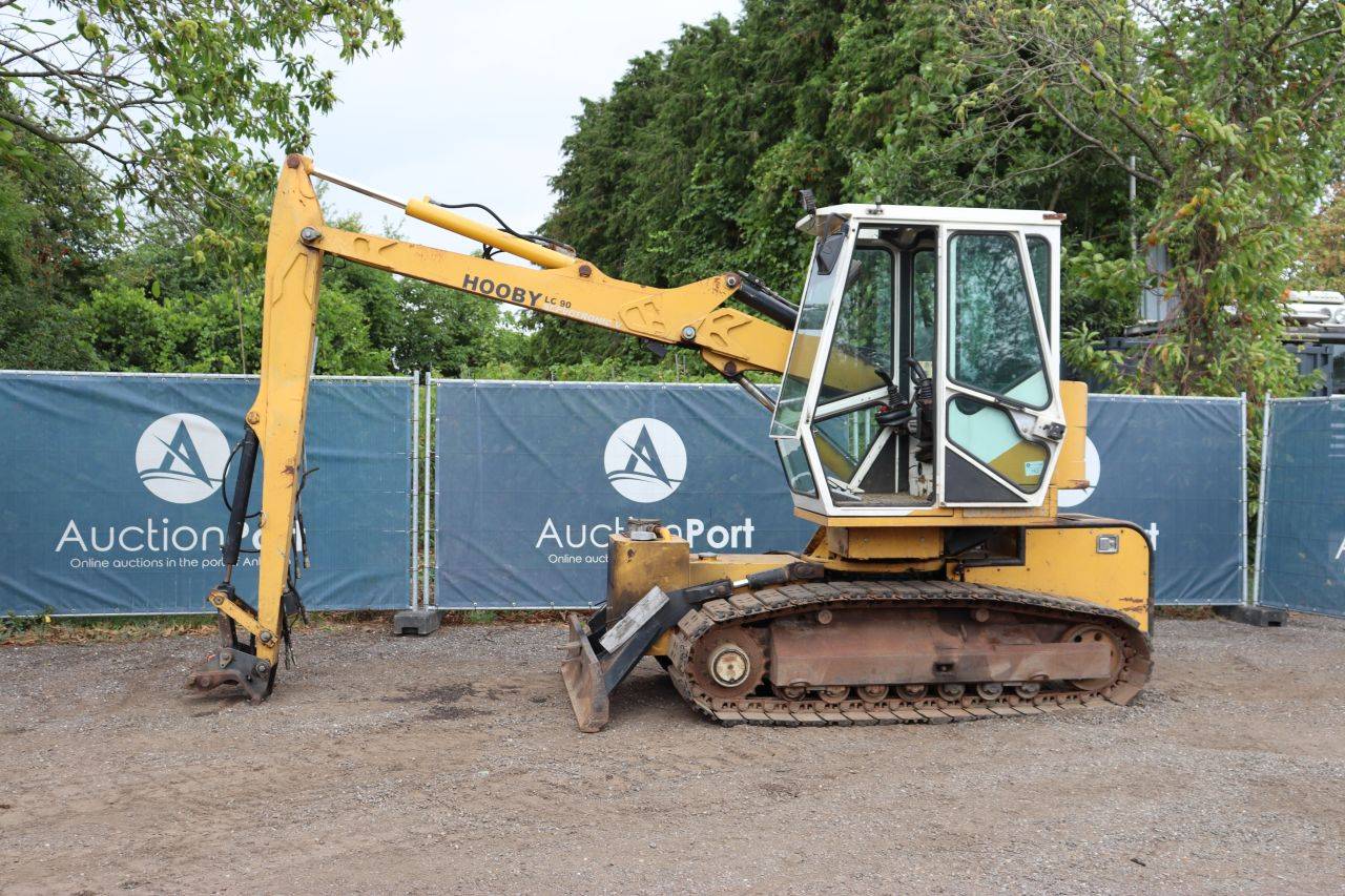 Rupsgraafmachine Hooby LC 90 Diesel 52kW 2009