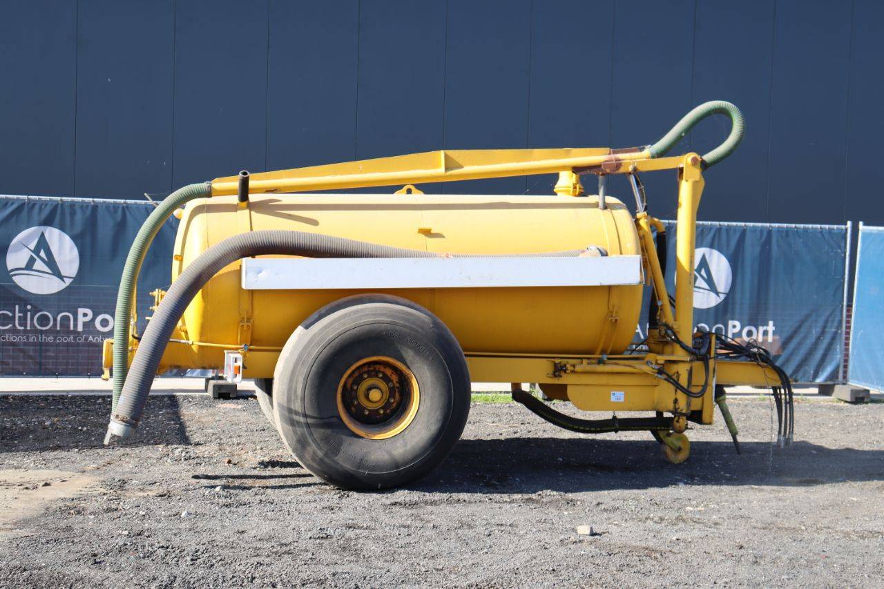 Slurry tank