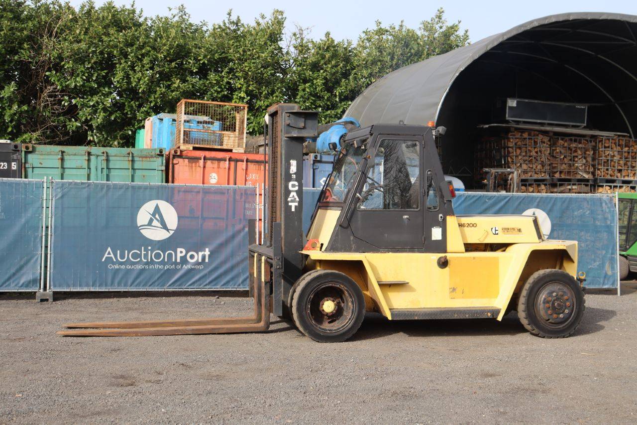Caterpillar V200B Diesel Forklift 9000kg 3.28m 1990