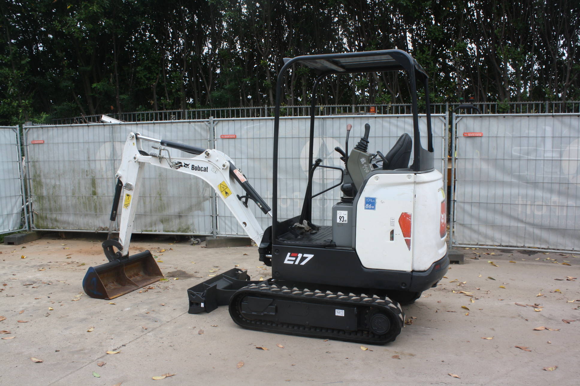 Mini excavator Bobcat E17 Diesel 10.2kW 2016