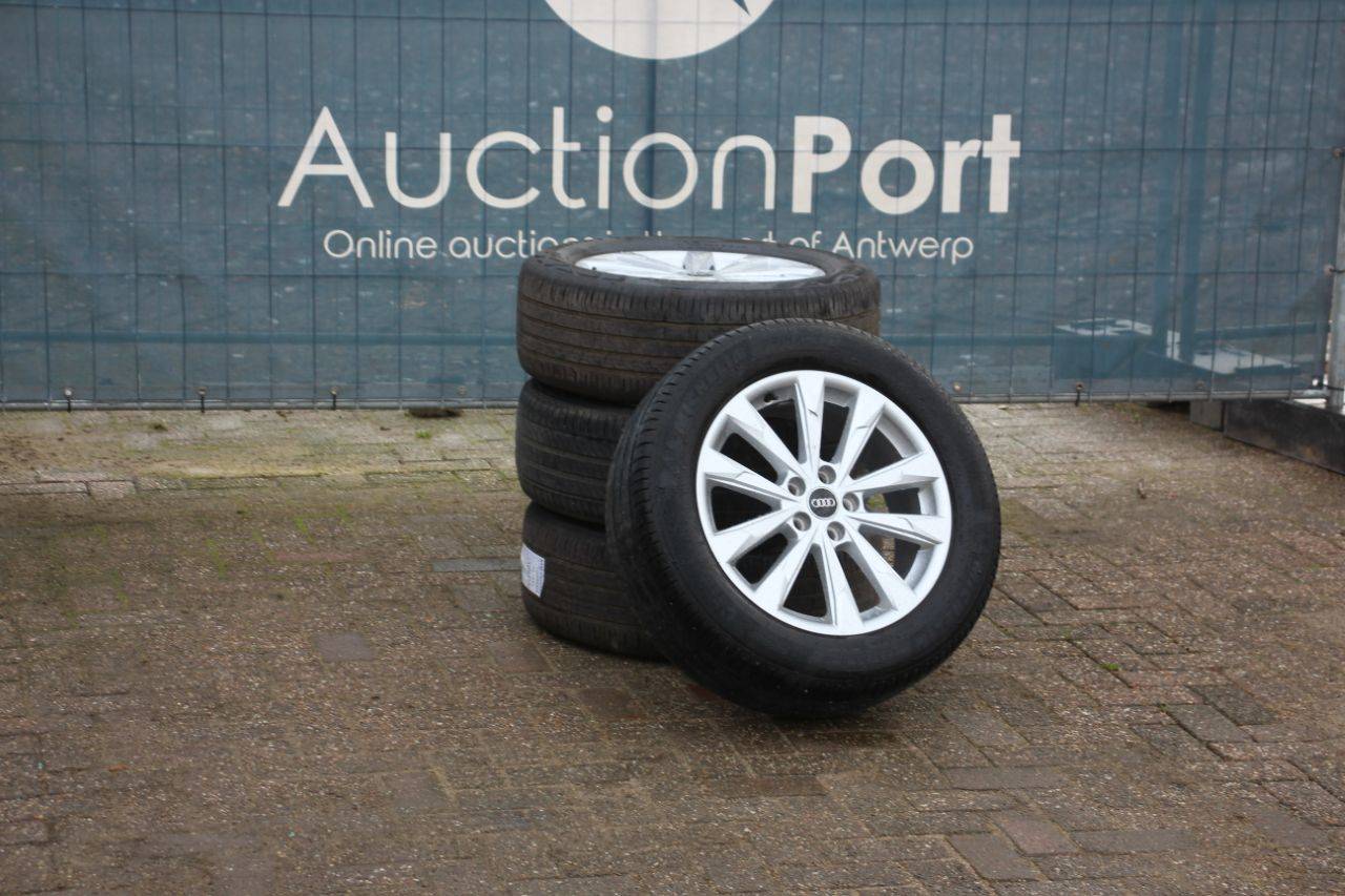 Continental 235/55 R18V tires with Audi rims, 4 pieces (margin)
