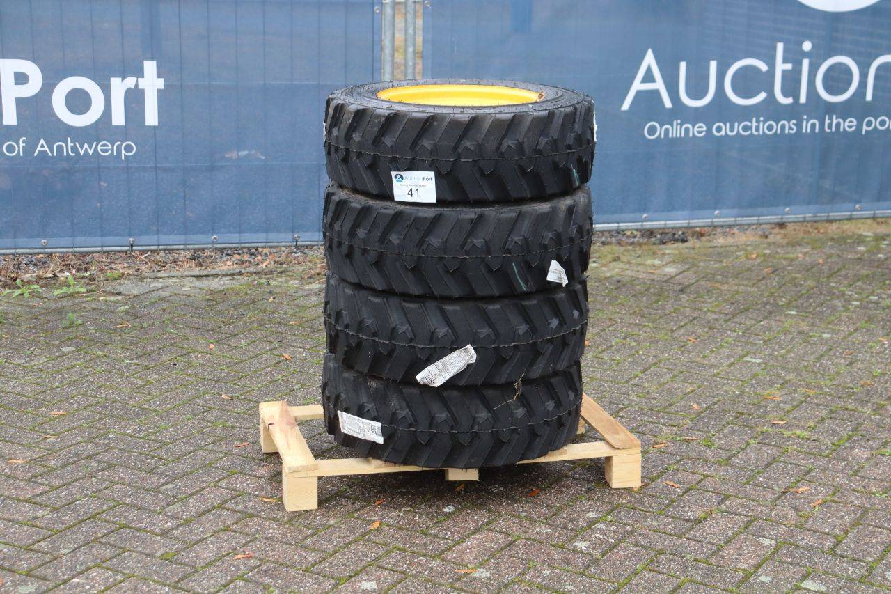 Landbouwbanden Met Velgen 4 Stuks