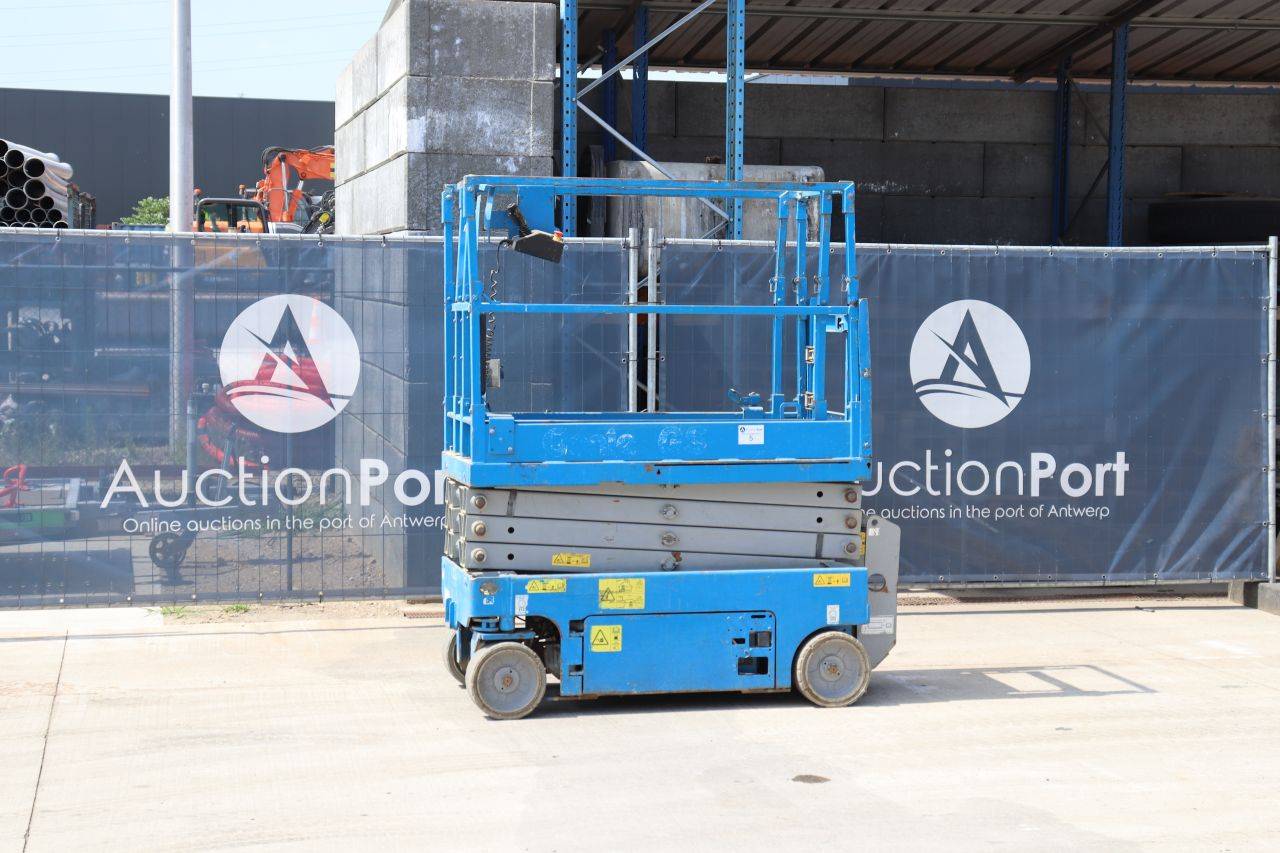 Scissor Lift Genie GS-1932 Electric 227kg 8.0m 2012