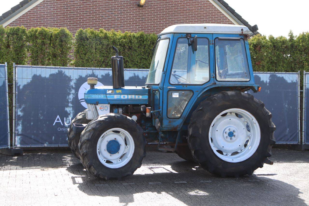 Tractor Ford 4610 4-wd Diesel 1984