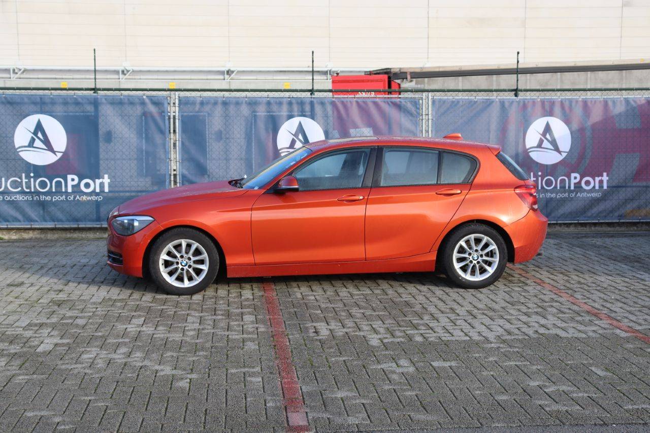 Passenger car BMW 116d Diesel 116 hp 2012 (Margin)