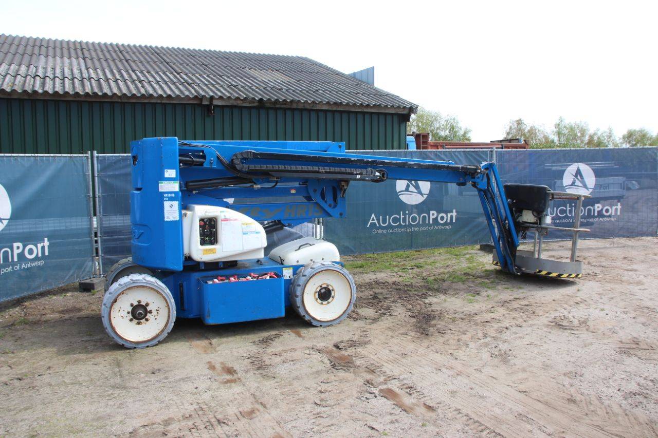 Nifty HR15 NDE Articulated Boom Lift Electric+Diesel 15.5m 2011