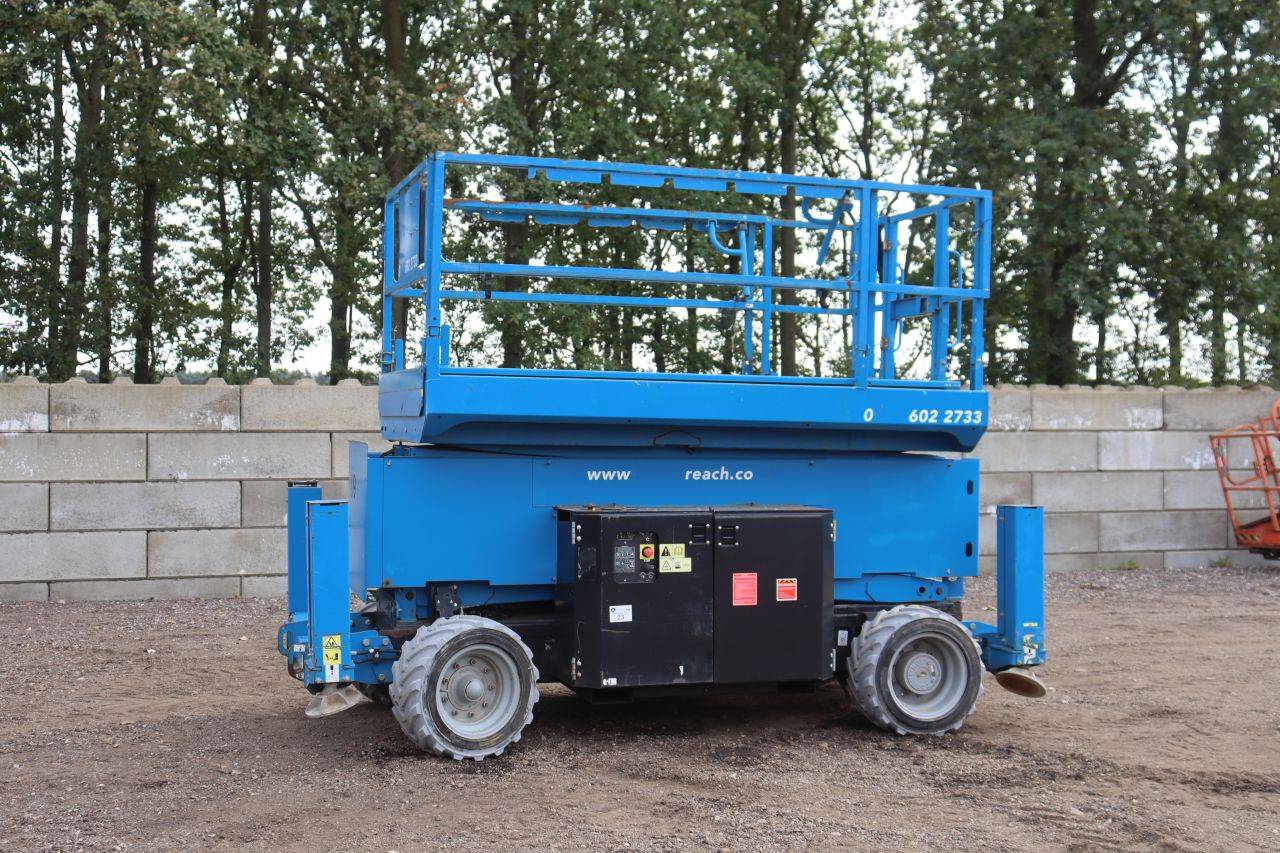 Piattaforma aerea a forbice Genie GS-4069 BE Hybrid 363 kg 14,1 m 2019