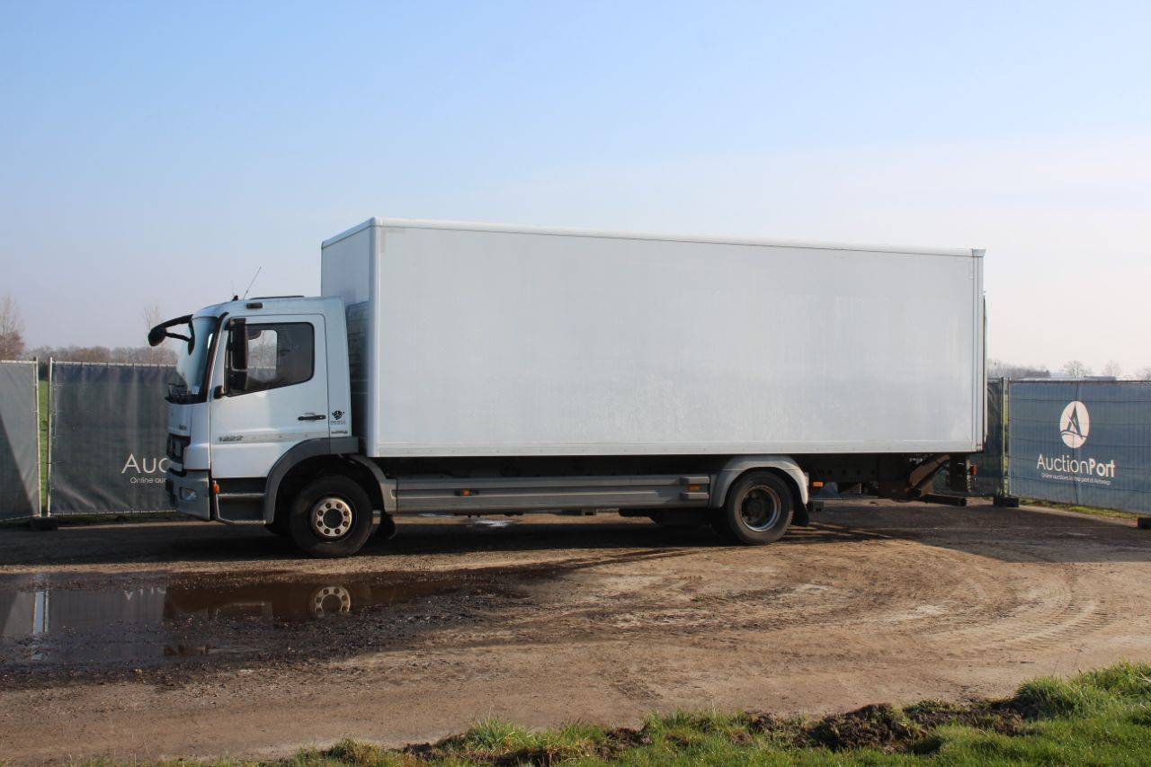 Box Truck Mercedes-Benz Atego 1222L Diesel 160kW 2010