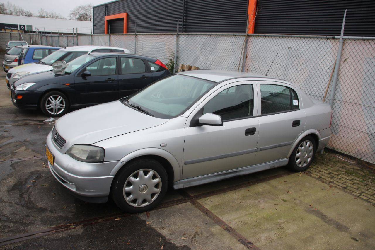 Passenger car Opel Astra Petrol 75 hp 1999