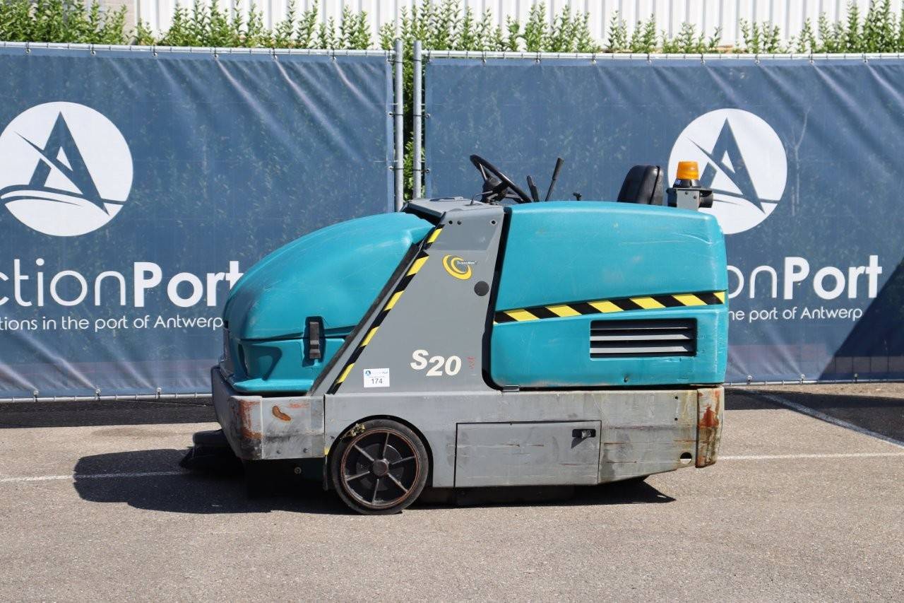 Sweeper Tennant S20 Electric 2010