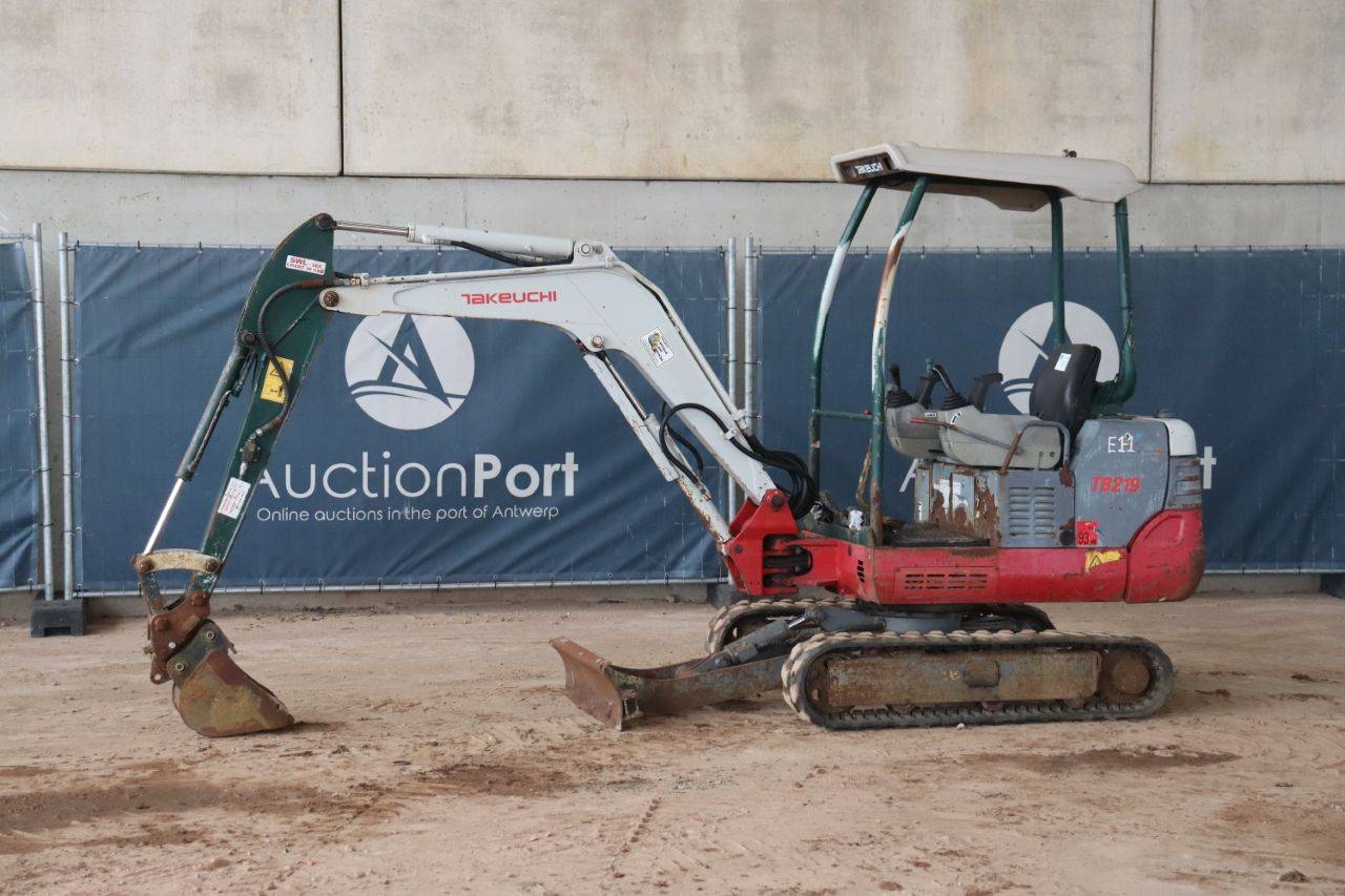 Mini excavator Takeuchi TB219 Diesel 12kW 2014