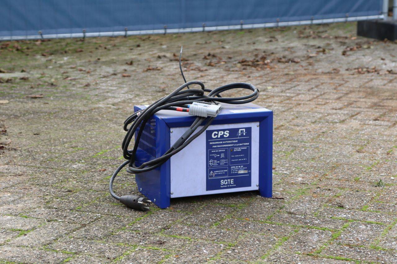 Battery charger CPS 24M 25
