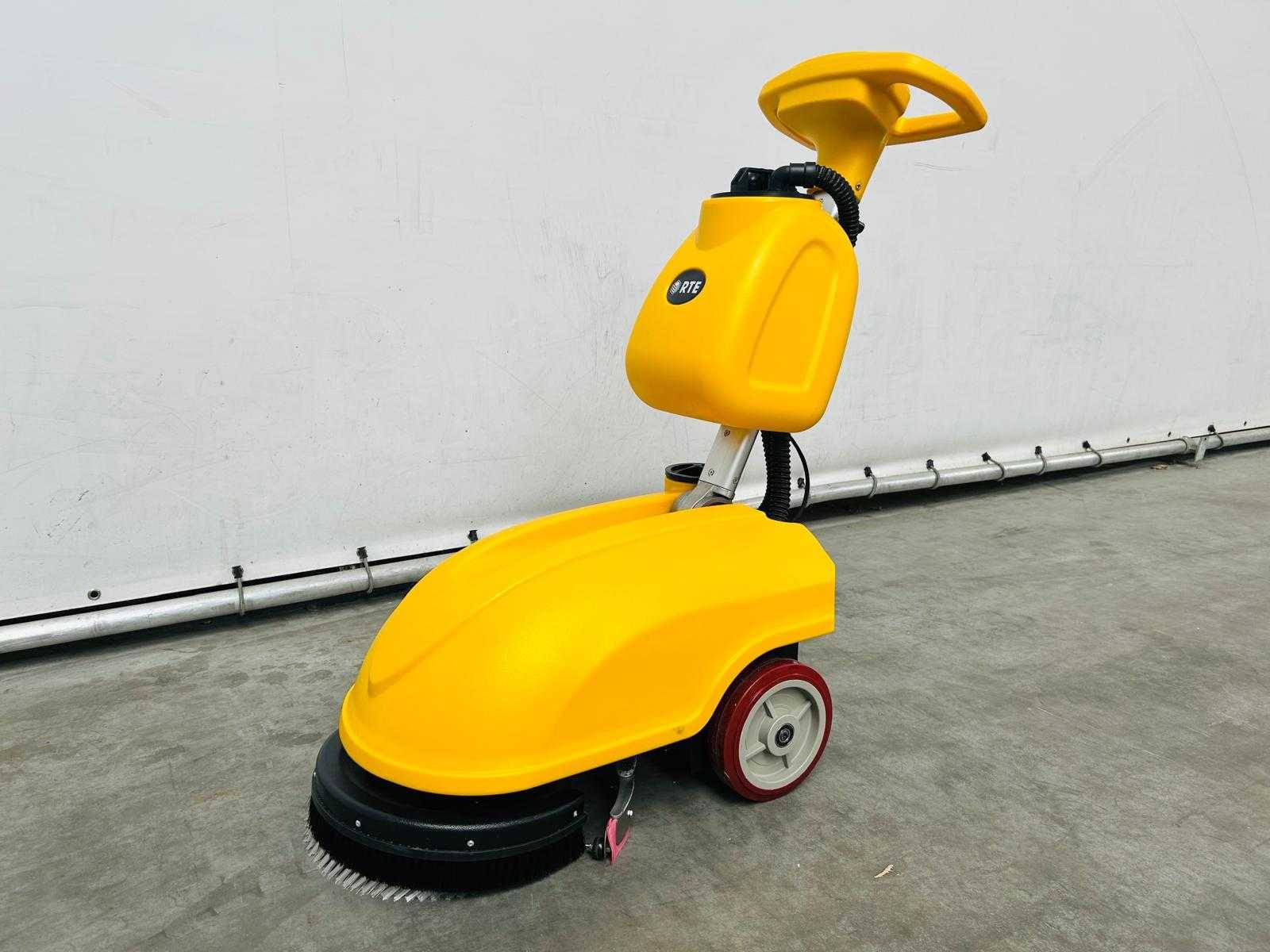 Scrubbing machine RTE FS30 Electric 2025