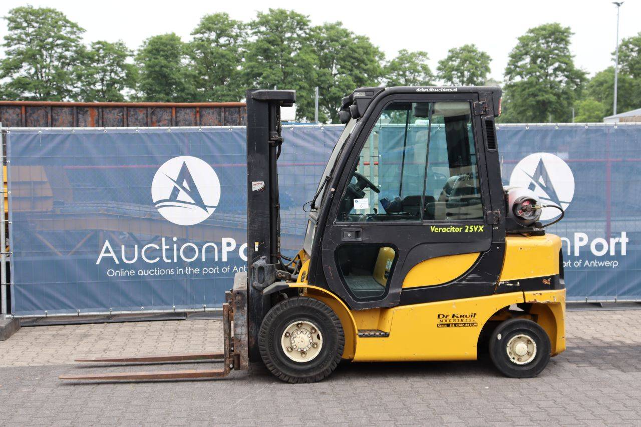 Forklift Yale GLP25VX LPG 2050kg 4.95m 2007