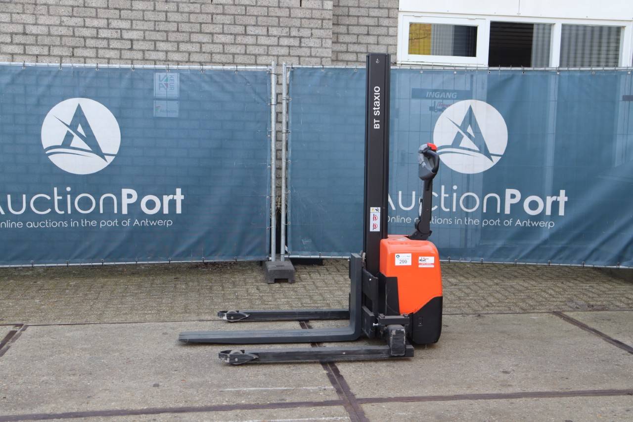 Stacker BT HWE100S Electric 1000kg 1.54m 2016