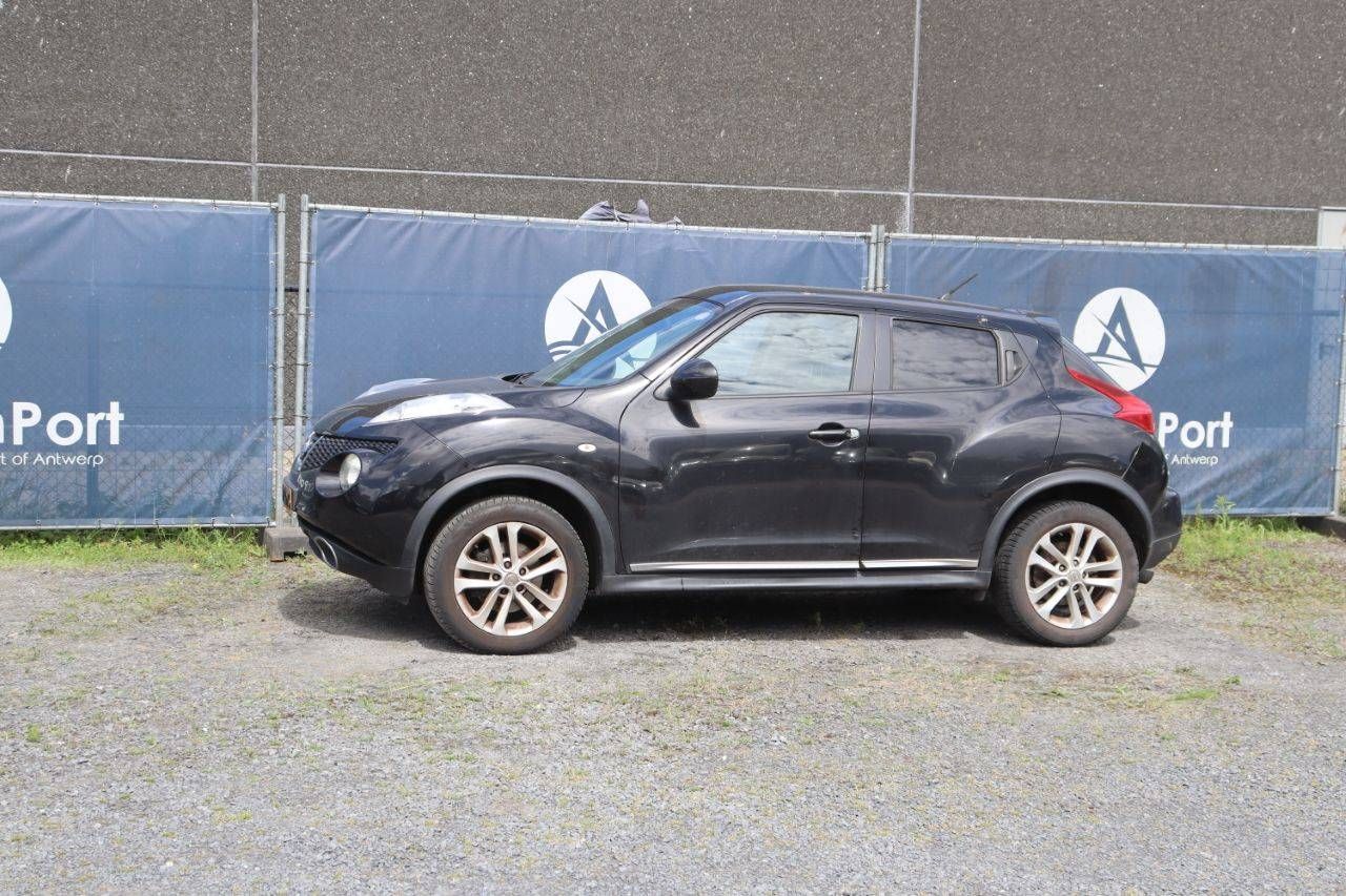 SUV Nissan JUKE Petrol 191hp 2011 (Margin)