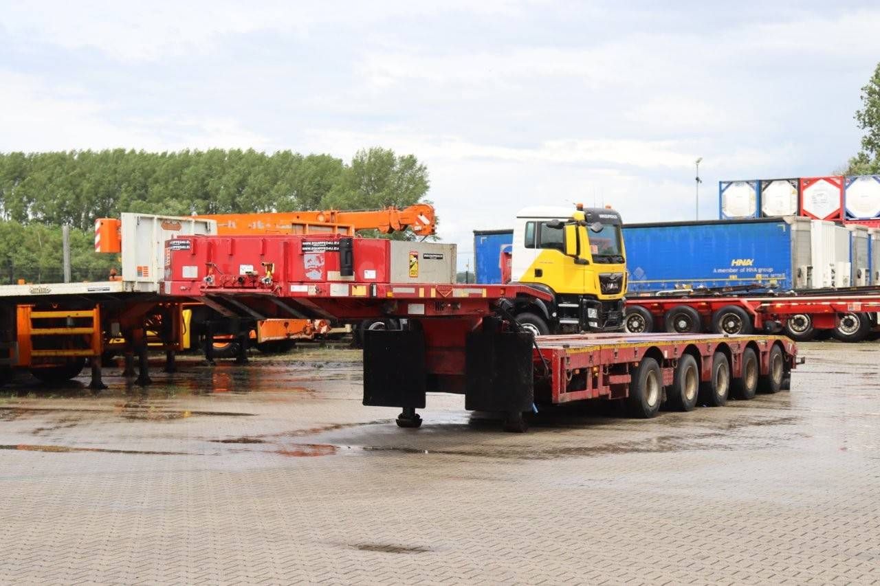 Broshuis 5ABSD-68/2 FIVE AXLE HYDRAULIC STEERED DOUBLE EXTENDABLE (27m) SEMI LOW LOADER