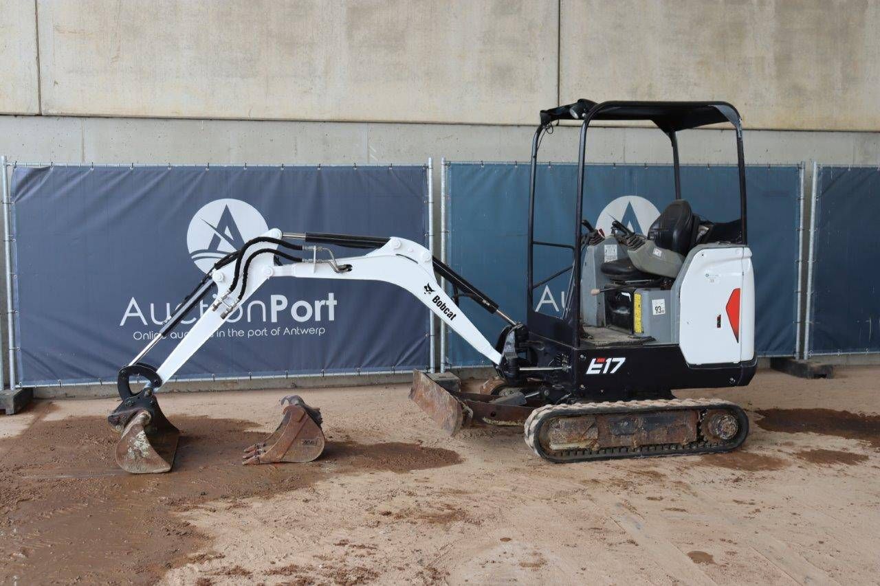 Mini digger Bobcat E17 Diesel 14hp 2016