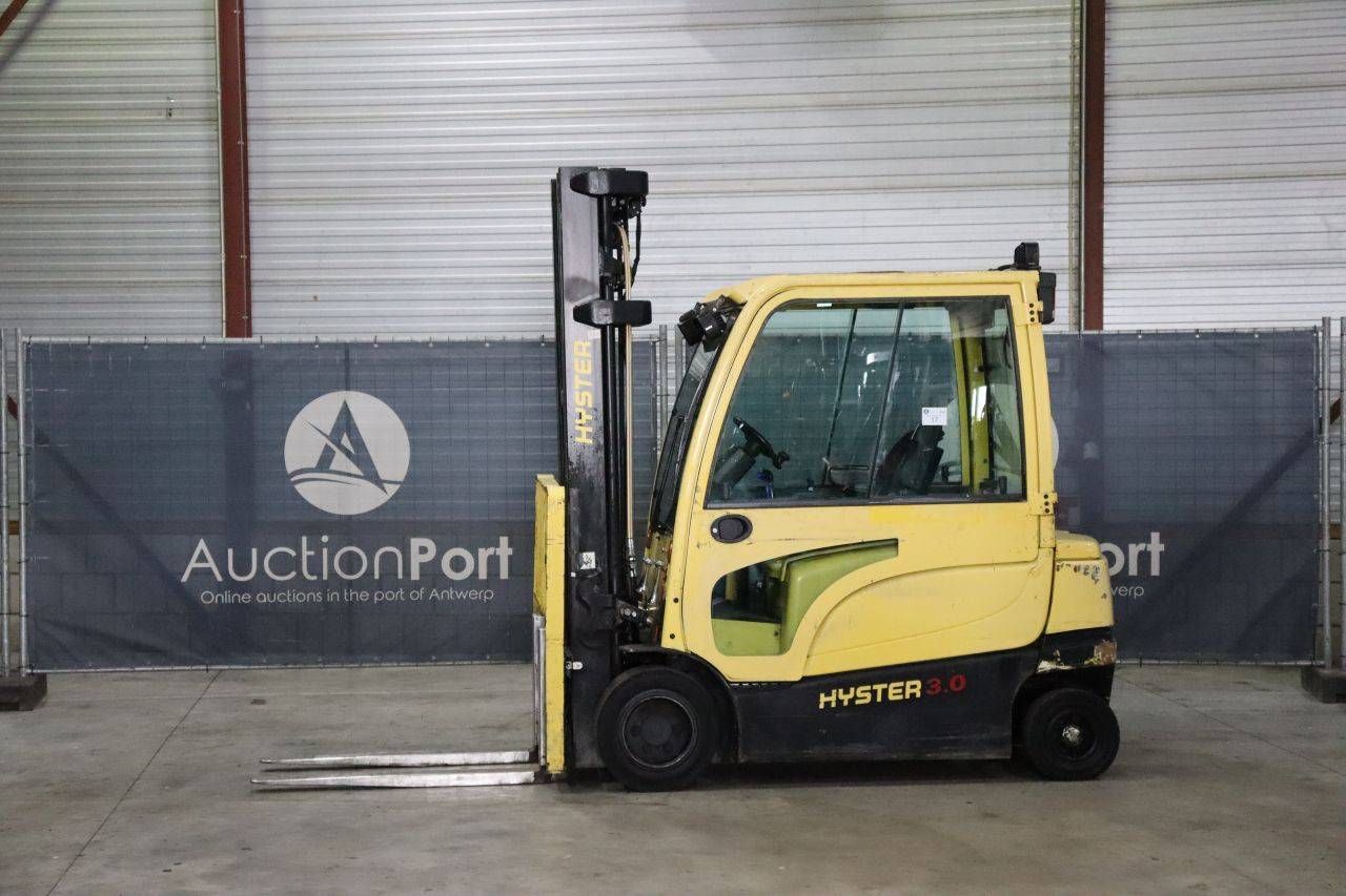 Hyster J3.0XN Electric Forklift 2530kg 5.8m 2016