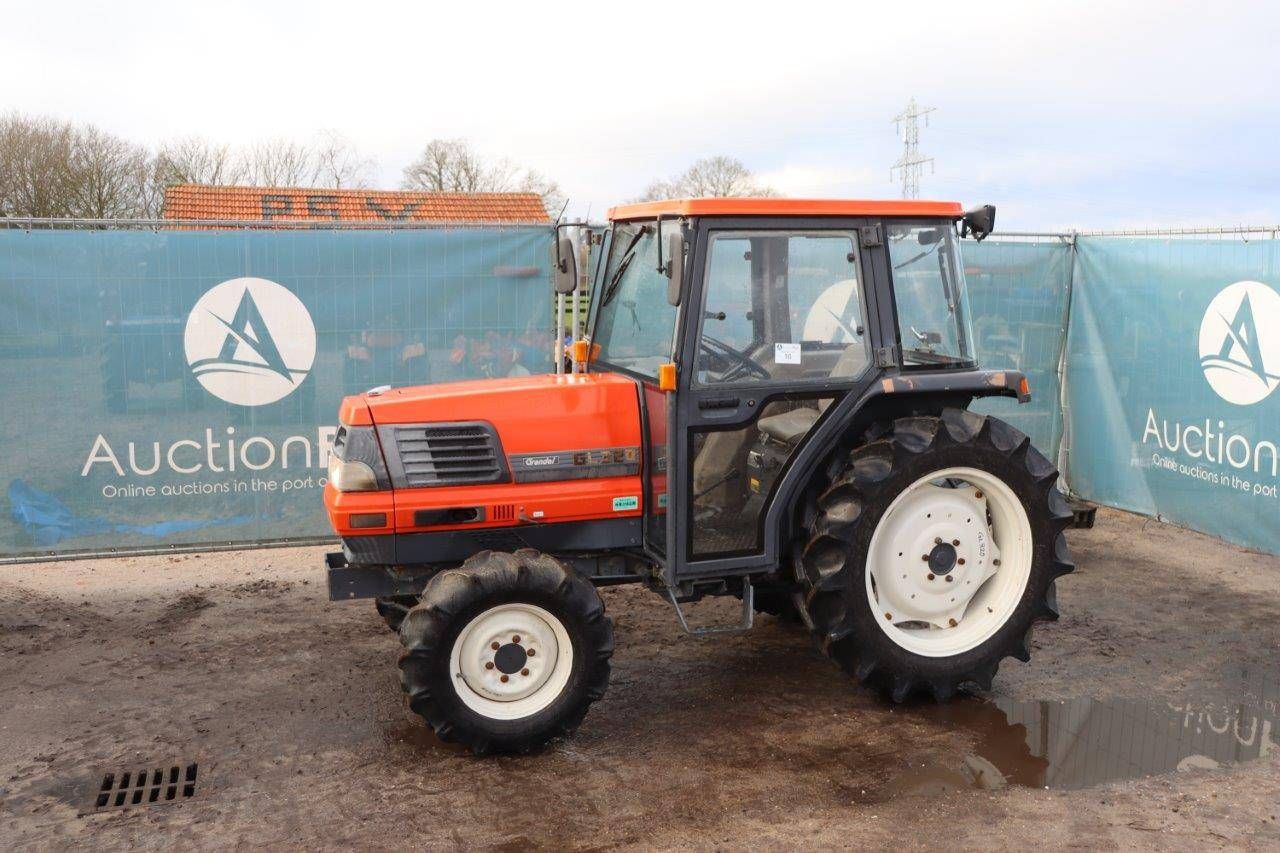 Tractor Kubota Grandel GL320 Diesel 31.6hp