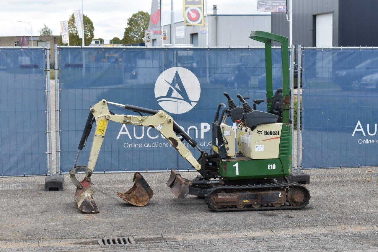 Mini digger Bobcat E10 Diesel 
