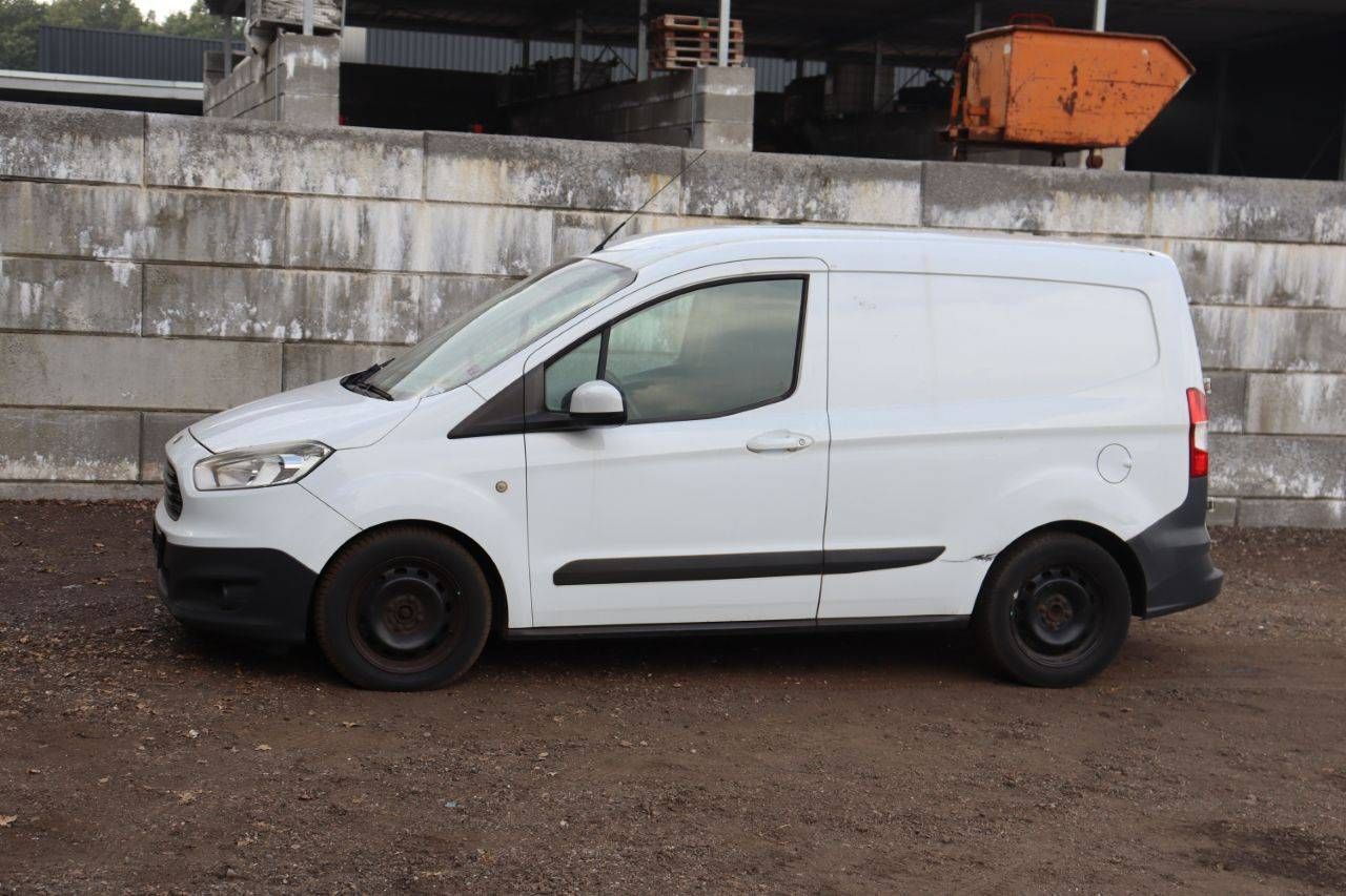 Bestelwagen Ford Transit Courier Diesel 123pk 