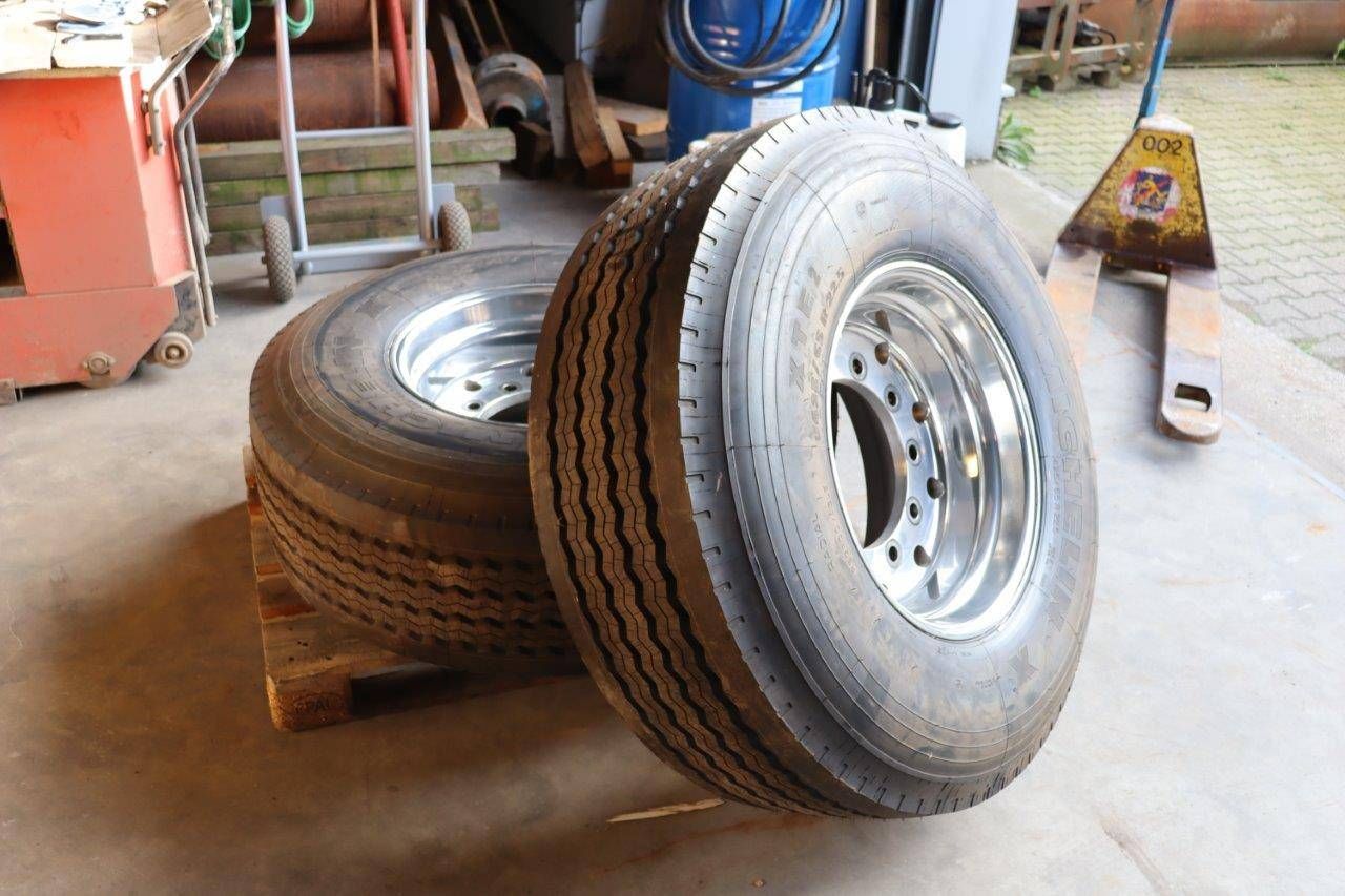 Tires Michelin XTE2 New