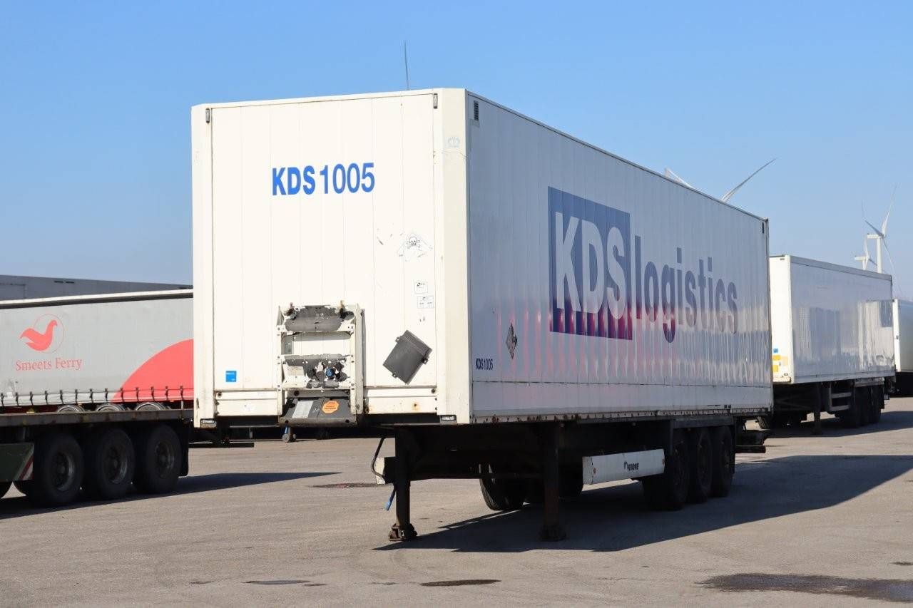 Closed Trailer Krone SD 2013