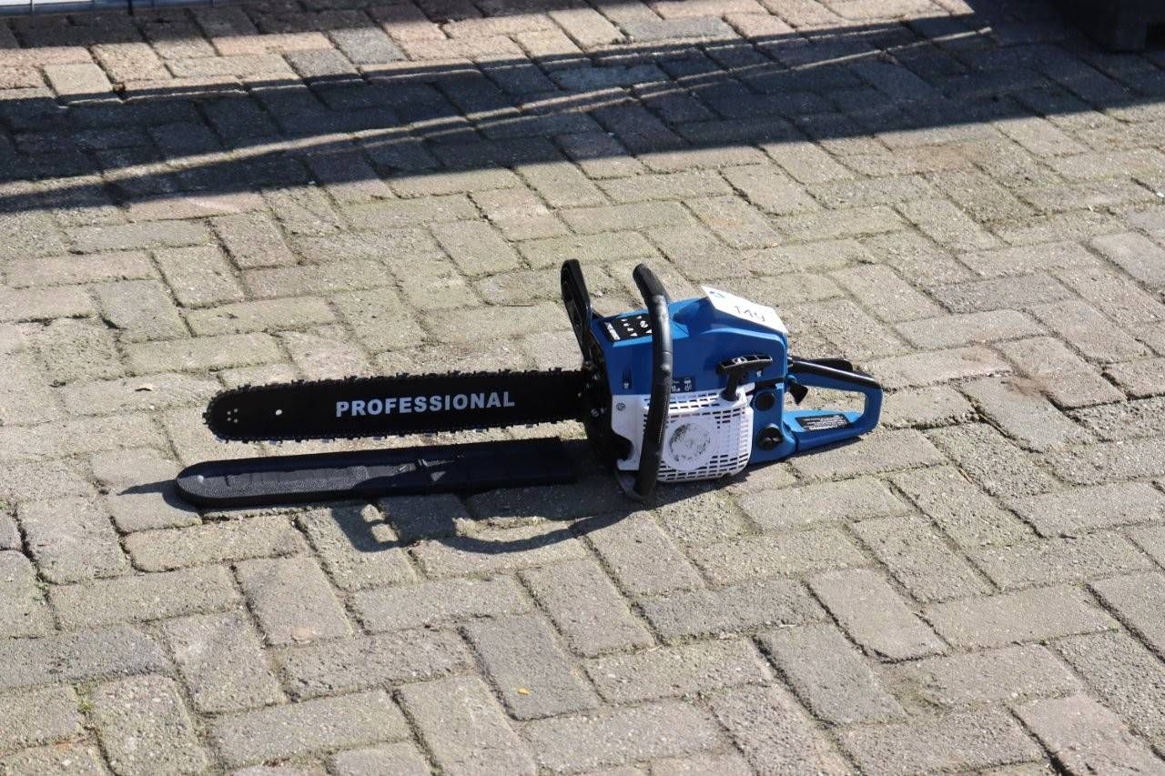 Chainsaw