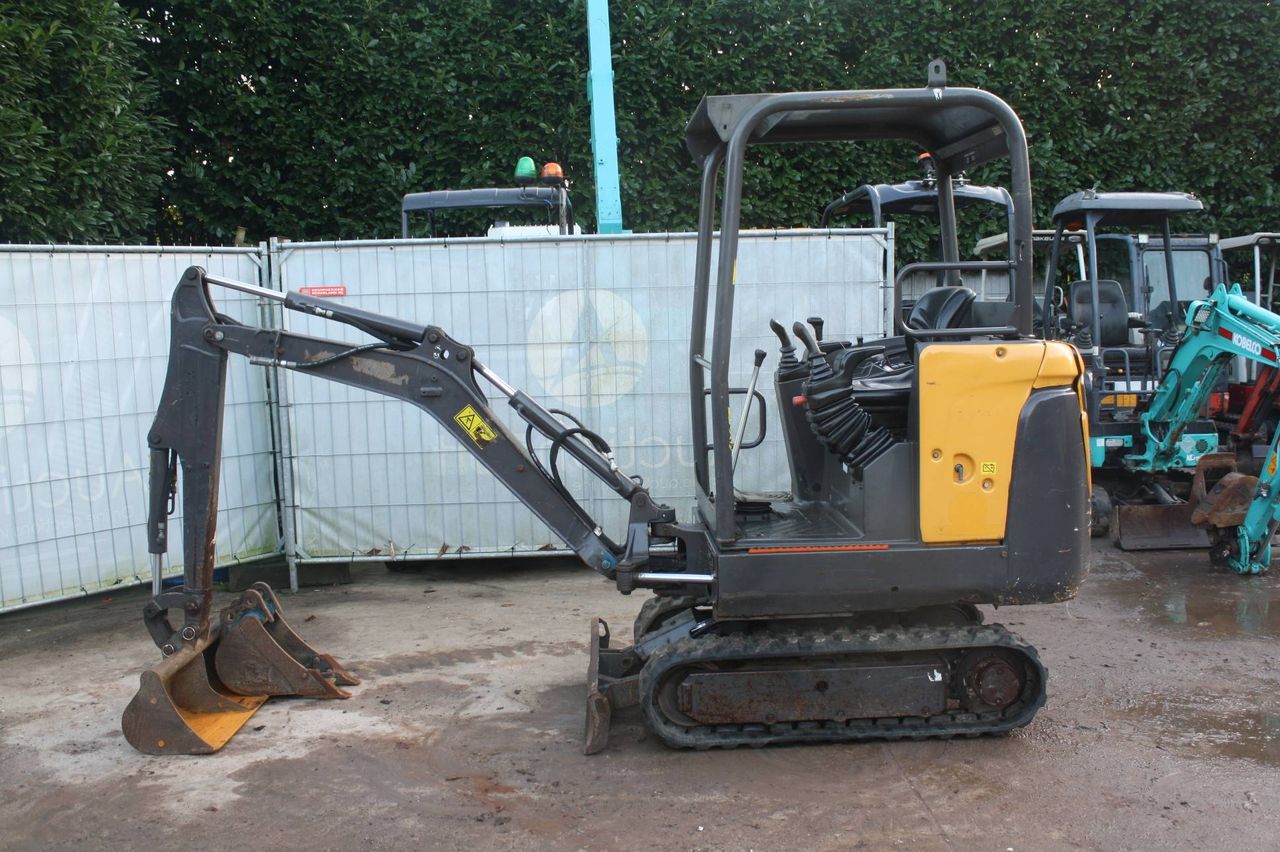 Mini digger Volvo EC15 Diesel 2018