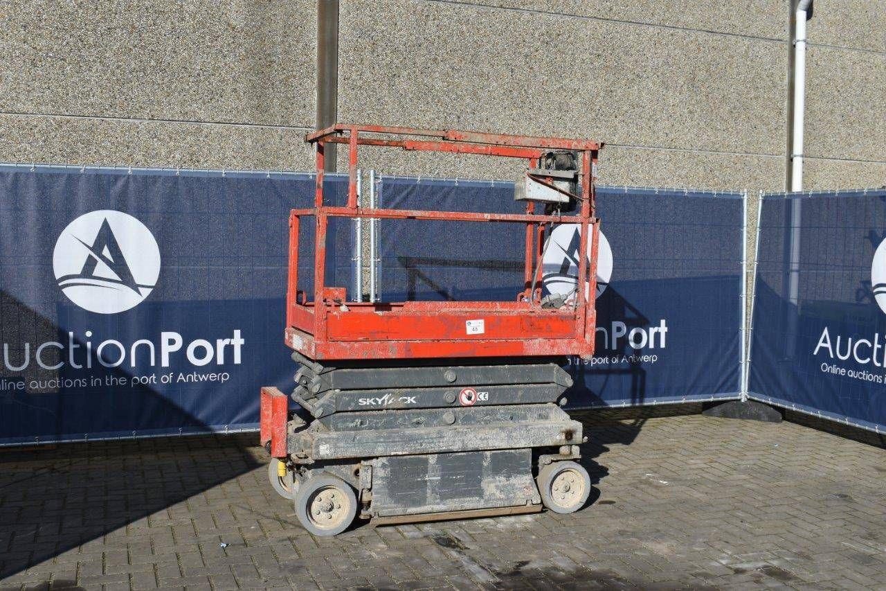 Scissor lift Skyjack SJIII-3219 Electric 7.62m 2014