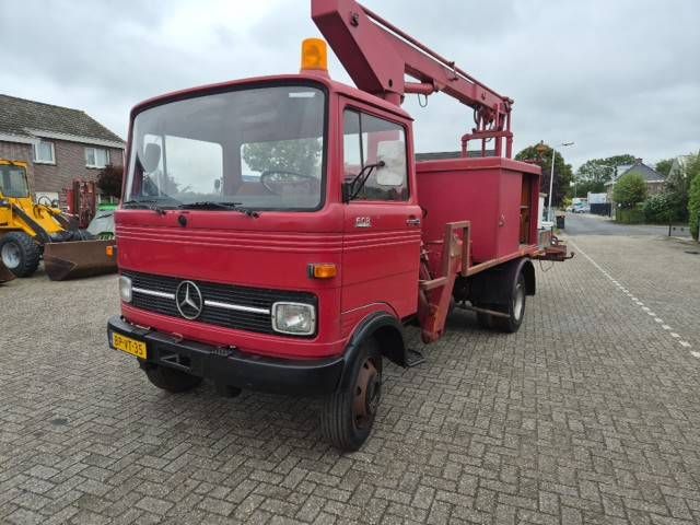 Vrachtwagen Mercedes-Benz LPKO 608 Oldtimer Diesel 116pk 1974 Met Hoogwerker