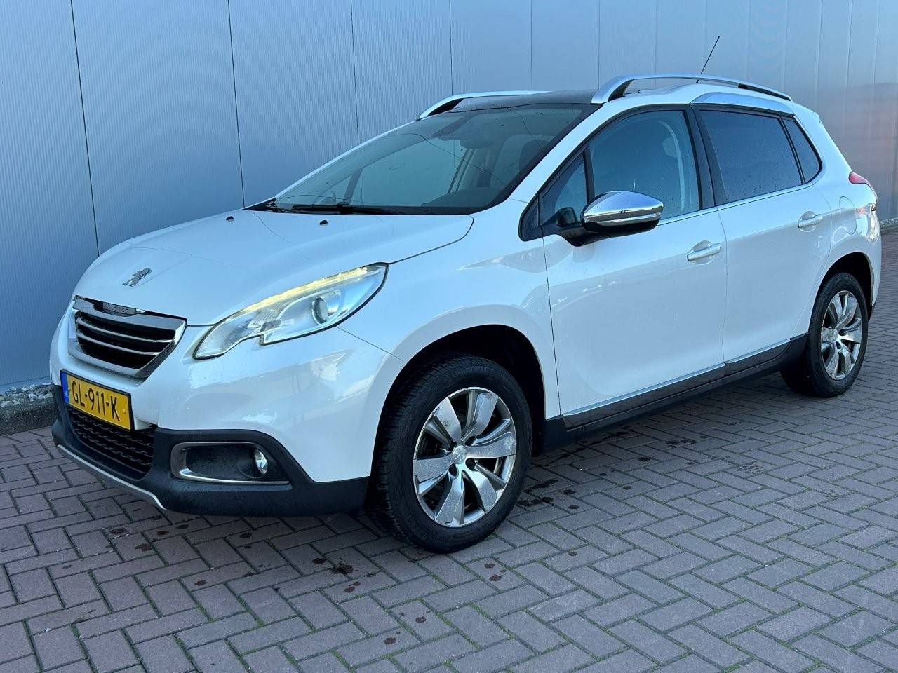 Peugeot 2008 Petrol 2015 (Margin)