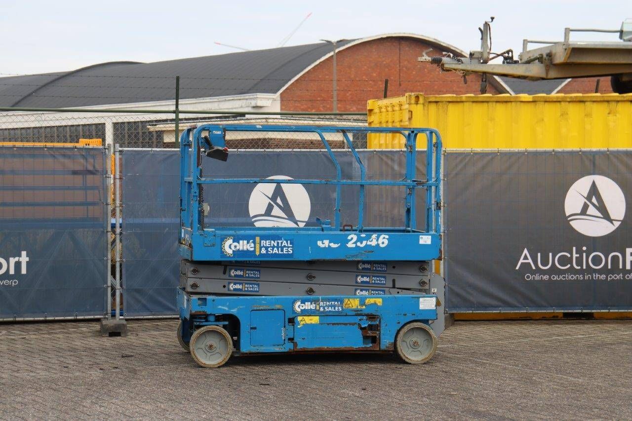 Scissor Lift Genie GS-2046 Electric 8.14m 2015