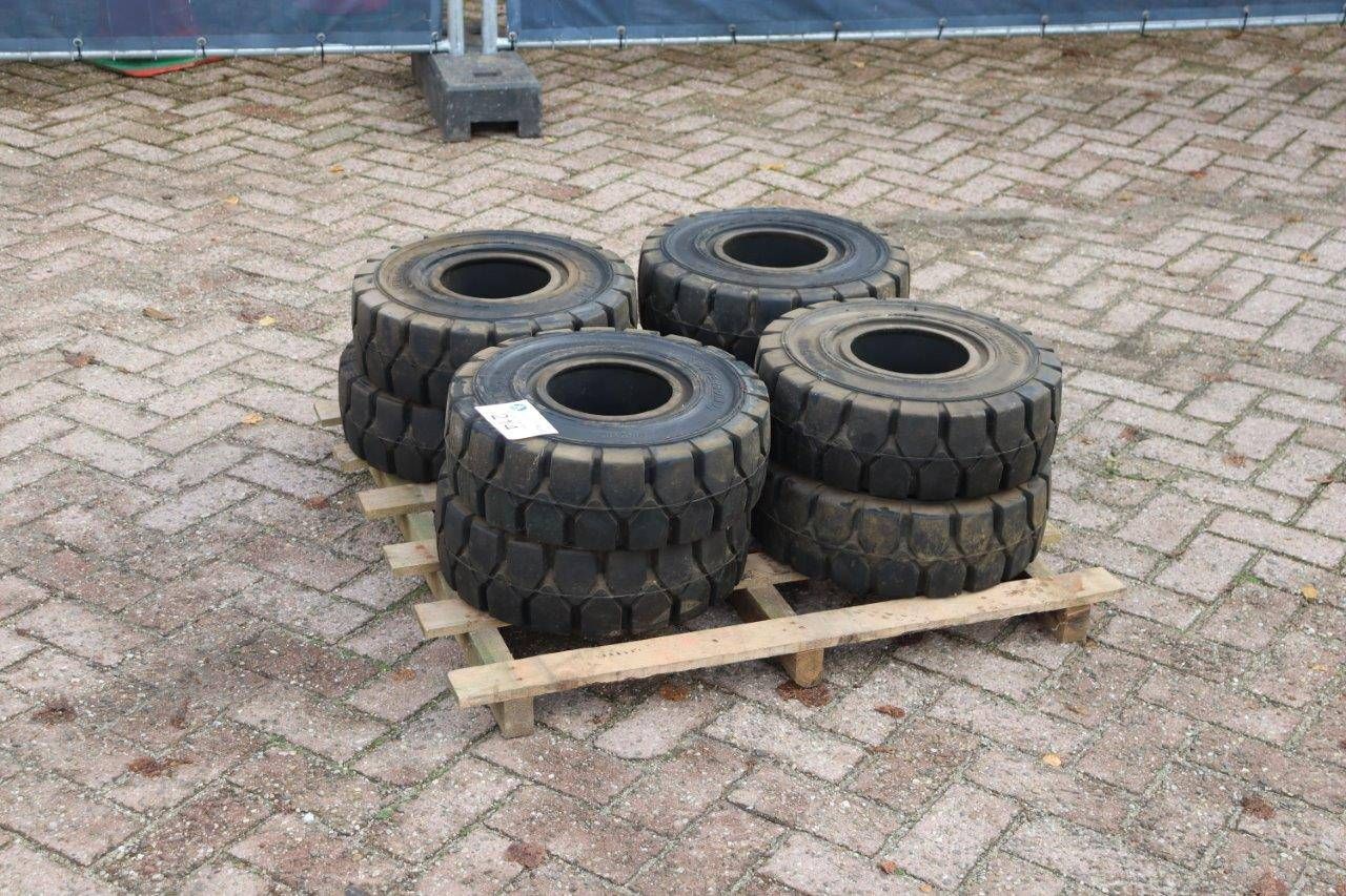 Batch of tires Supersolid 18.7-8 8 pieces New