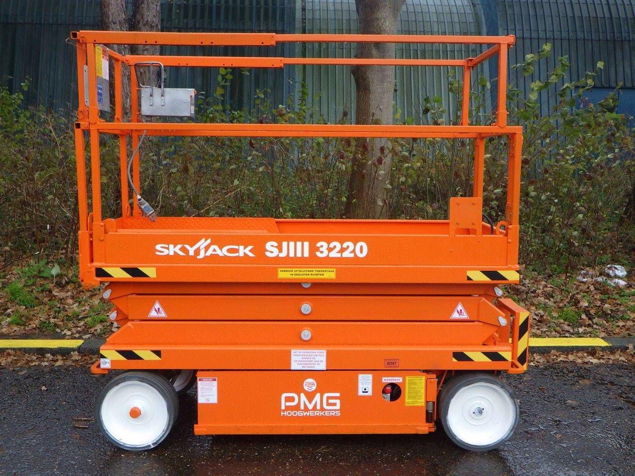 Scissor lift Skyjack SJ3220 Electric 8.09m 2018