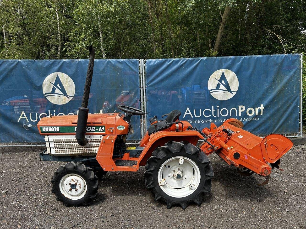 Mini tractor Kubota B1502 Diesel with cultivator