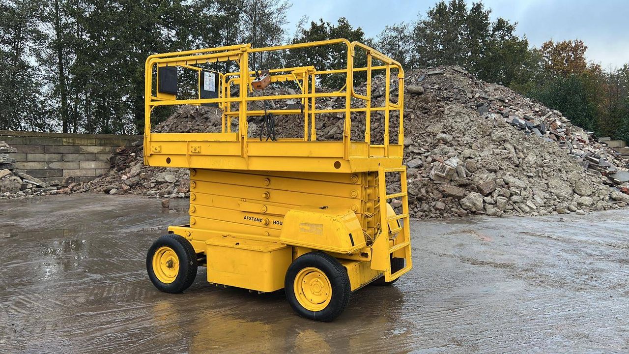Scissor lift JLG 3969E Electric 14m