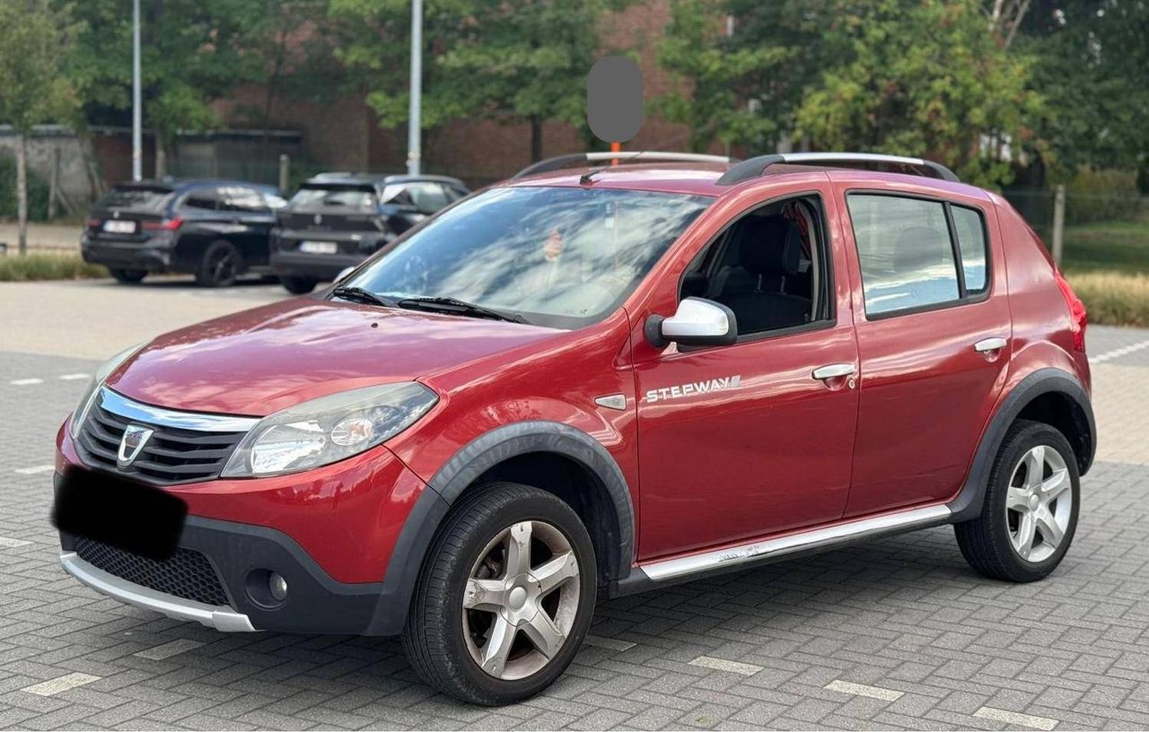 Dacia Sandero Stepway 1.6 Petrol 2012 (Margin)