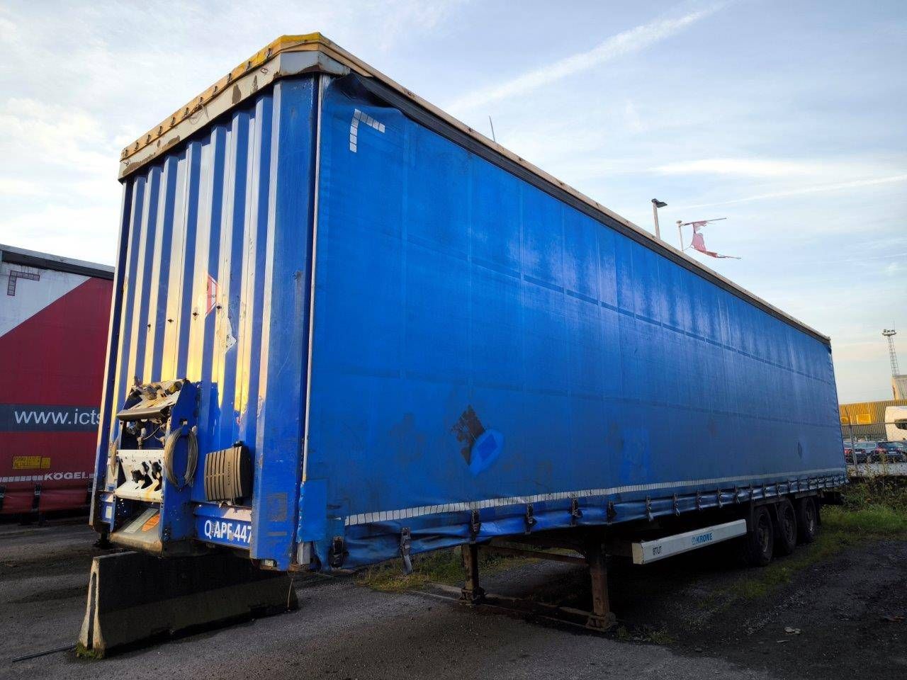 Curtainsider trailer Krone SD 2013
