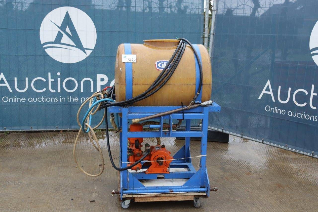 Field sprayer (margin)