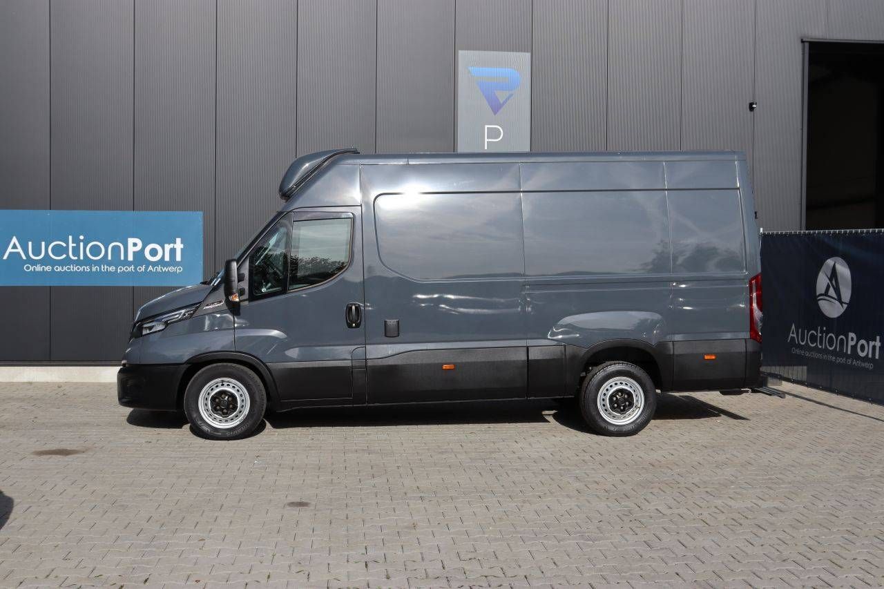 Furgone refrigerato Iveco Daily 35S18 Diesel