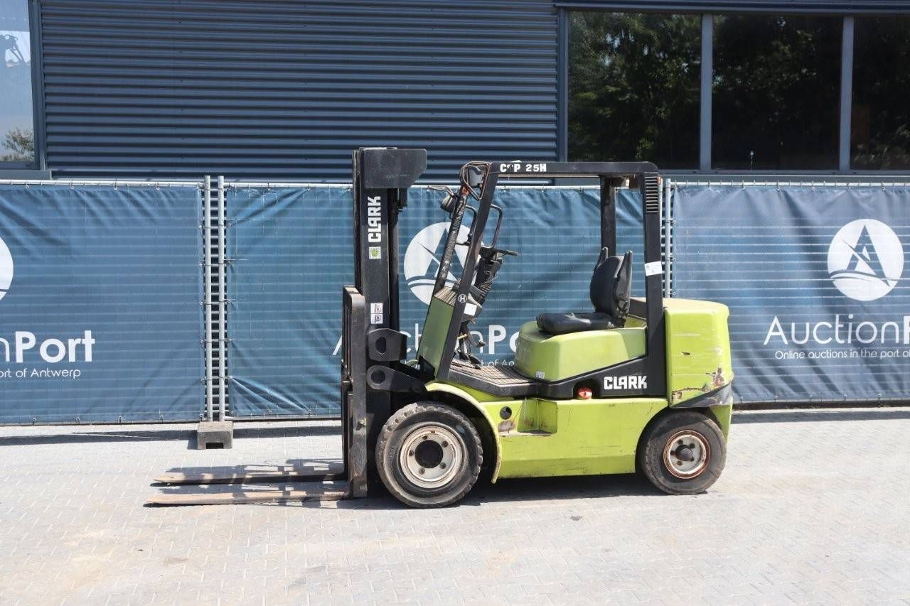Forklift Clark CGP25H Diesel 2100kg 4.8m