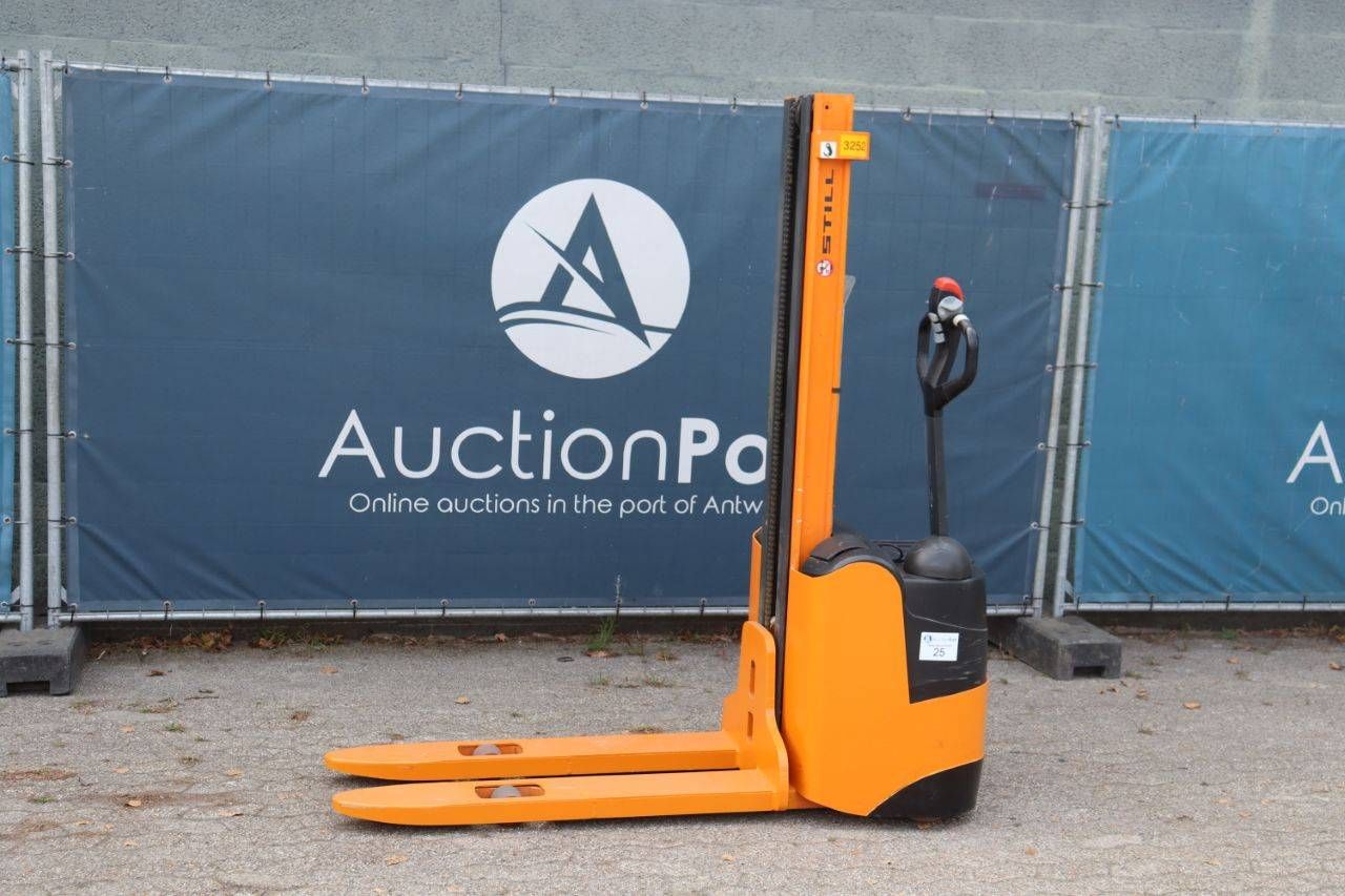 Stacker Still EGV10 Electric 1000kg 3.72m 2001