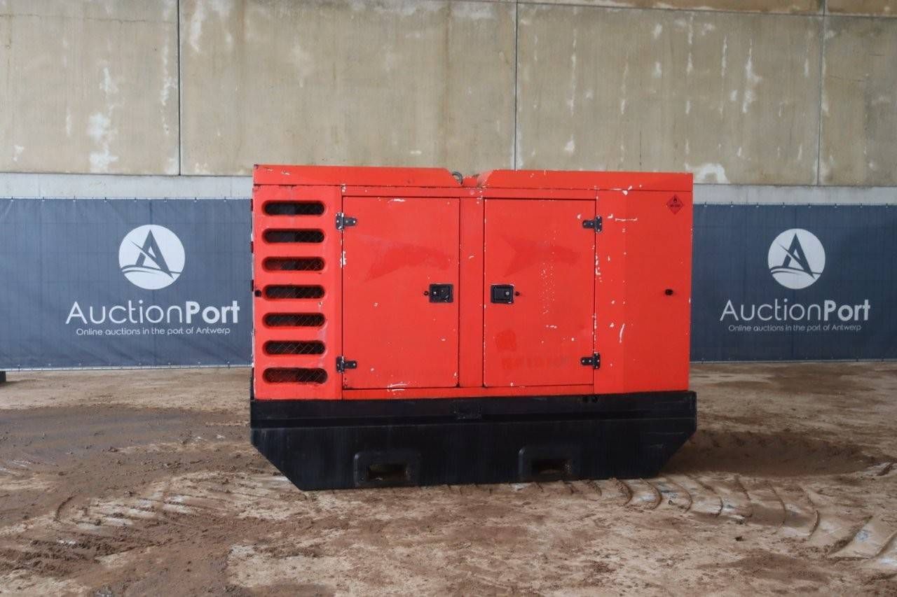 Generator SDMO R110 Compact Diesel 110kVA 2011
